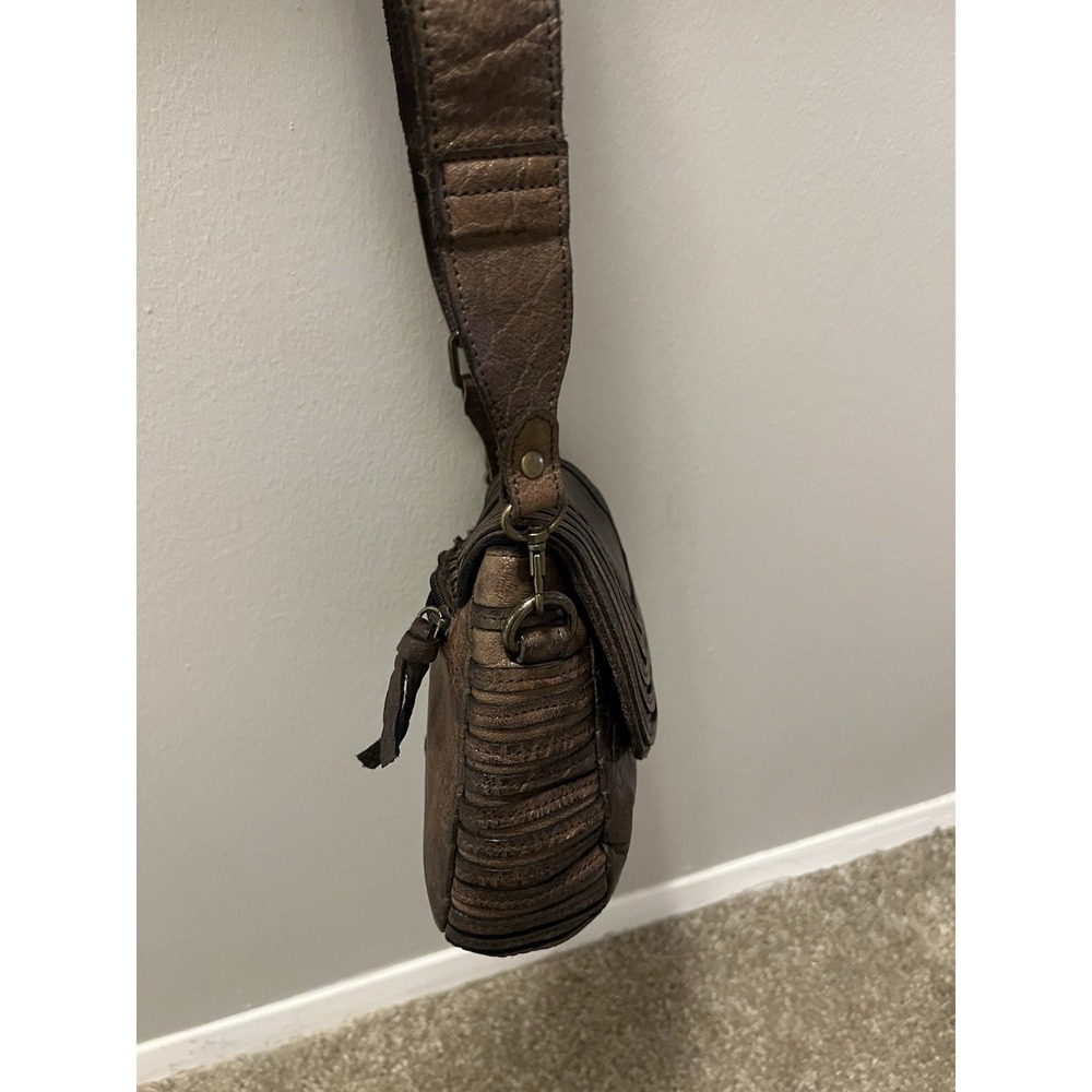 Never Mind Vintage Handmade Genuine Cowhide Leather Woman's Crossbody Bag - Picture 9 of 13